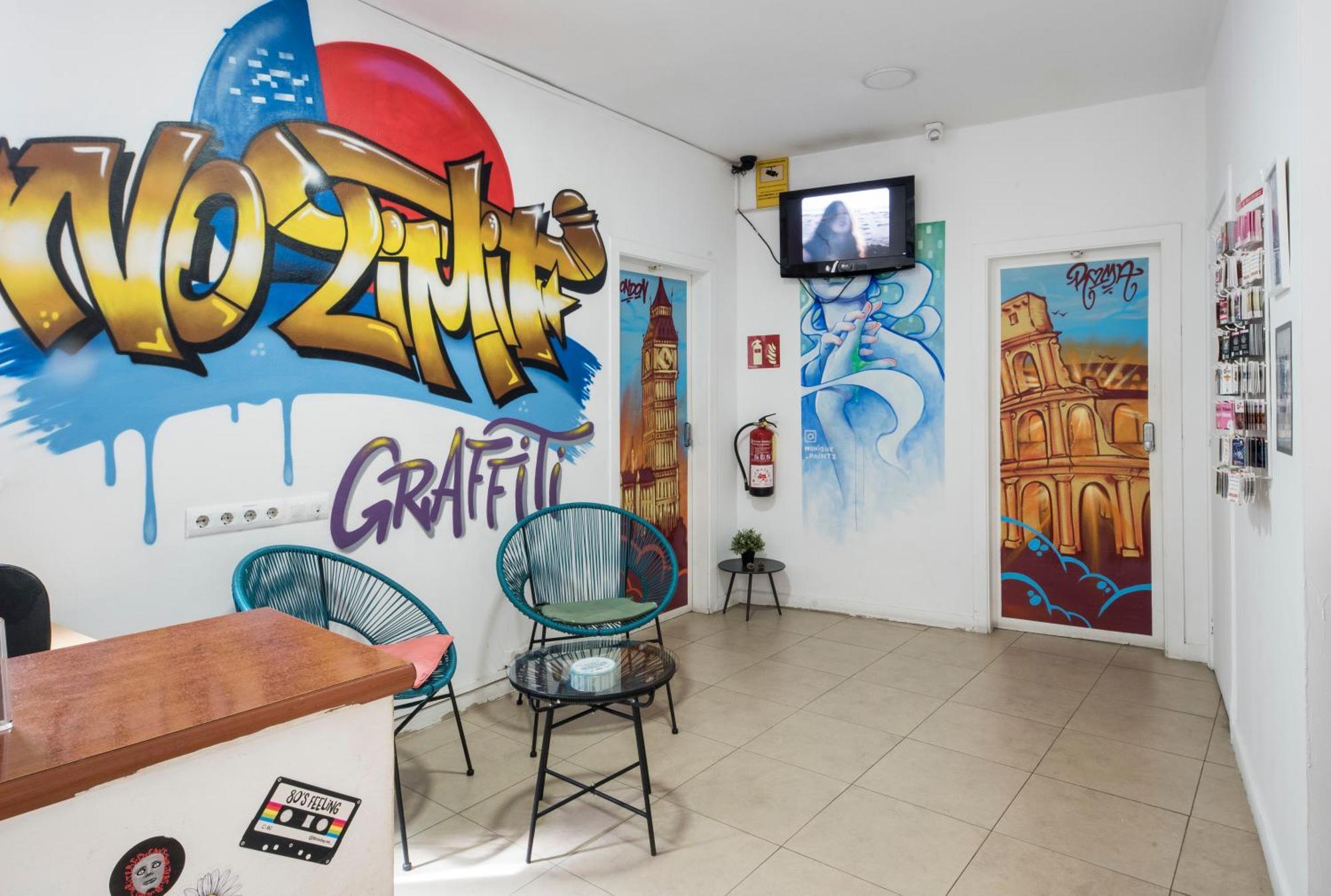 No Limit Hostel Graffiti Βαρκελώνη Εξωτερικό φωτογραφία